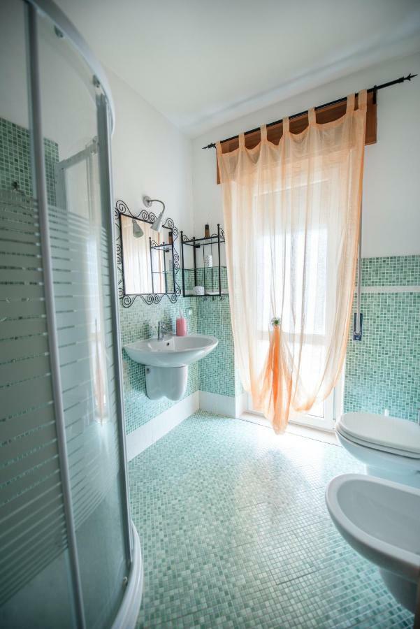 Camera Tripla con Bagno in Comune